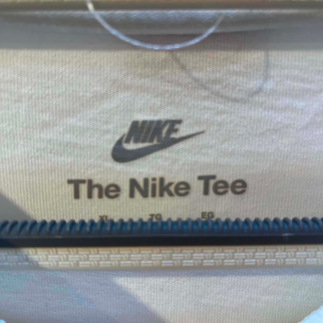 [XL] 나이키 푸츄라 화이트 반팔 티셔츠 상품이미지4