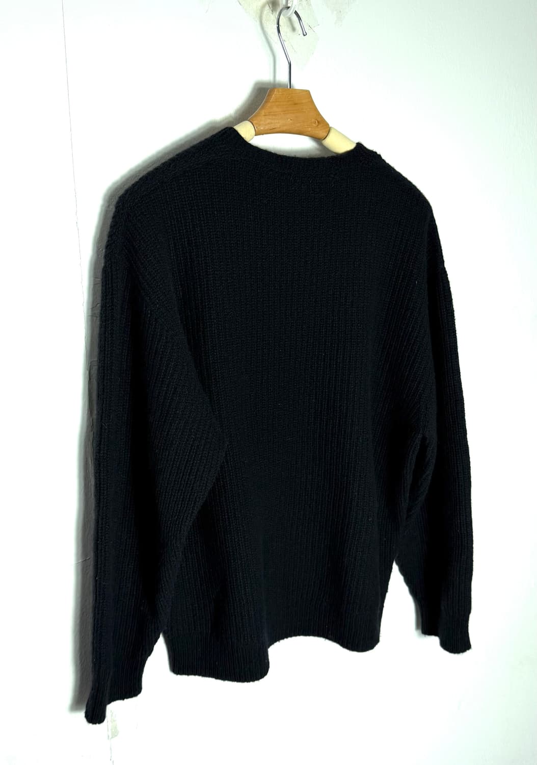 어그스트 어그스트니트 브이넥니트 상품이미지2