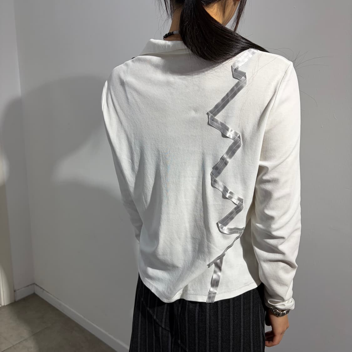 랑방 스포츠 리본 반집업 티셔츠 상품이미지3