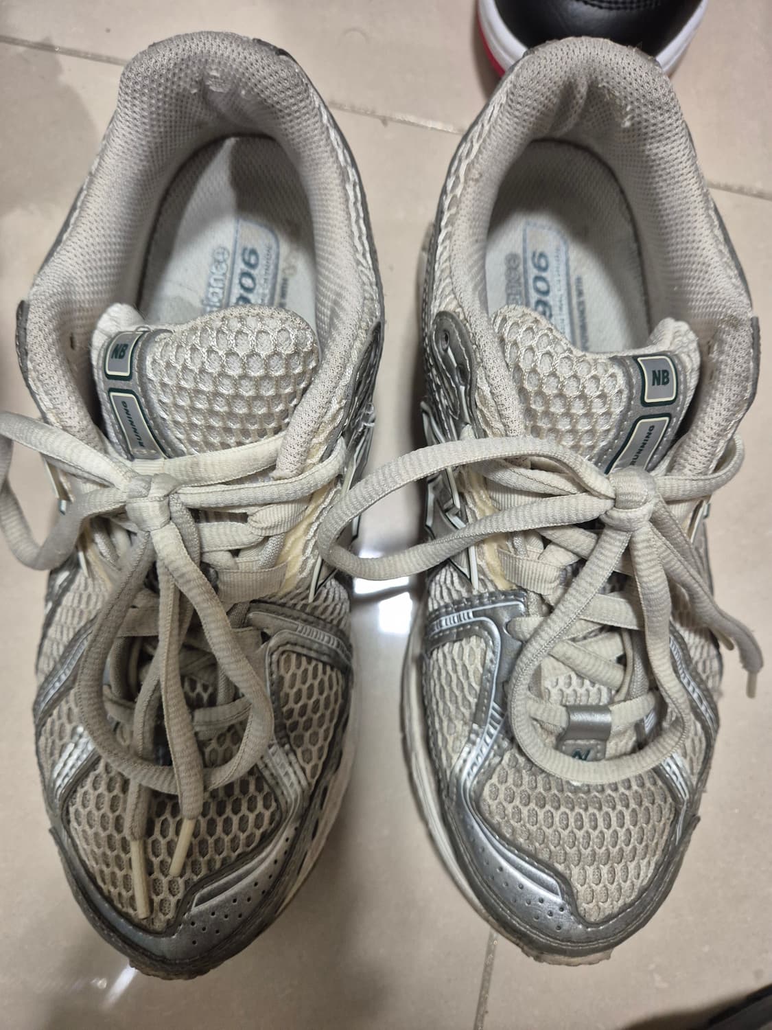 뉴발란스  245 상품이미지1