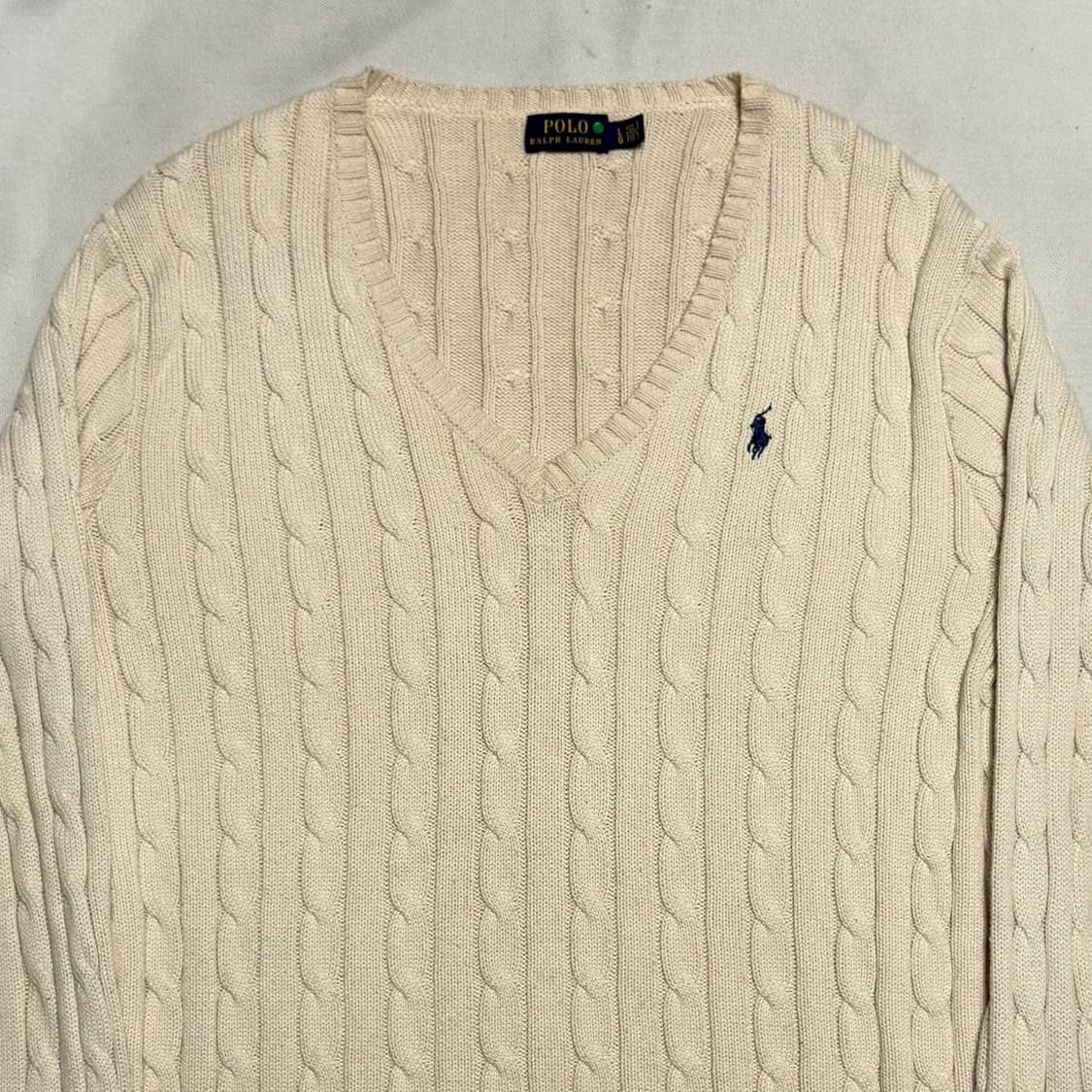 L 폴로랄프로렌 아이보리 브이넥 케이블 니트 상품이미지1