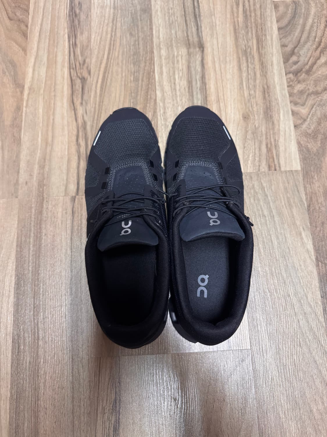 온러닝 클라우드5 올 블랙 42 265 상품이미지3