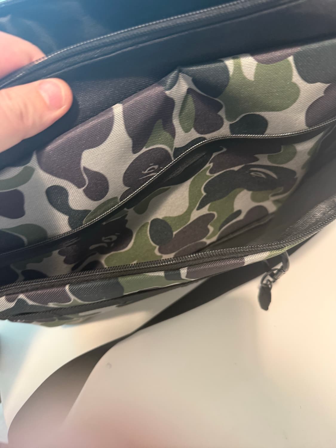 베이프 부록 카모 크로스백 상품이미지4