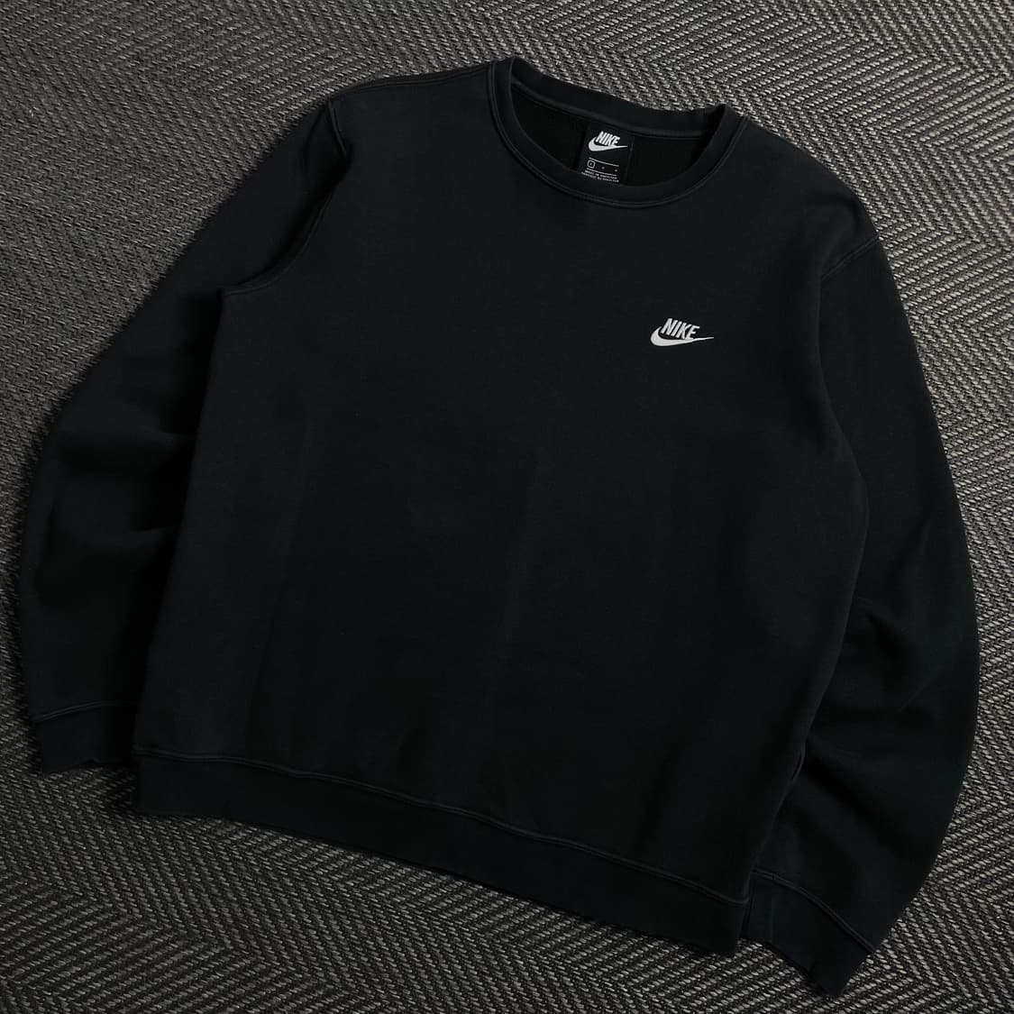 나이키 스우시 크루넥 스웻 맨투맨 블랙y 4424 상품이미지1