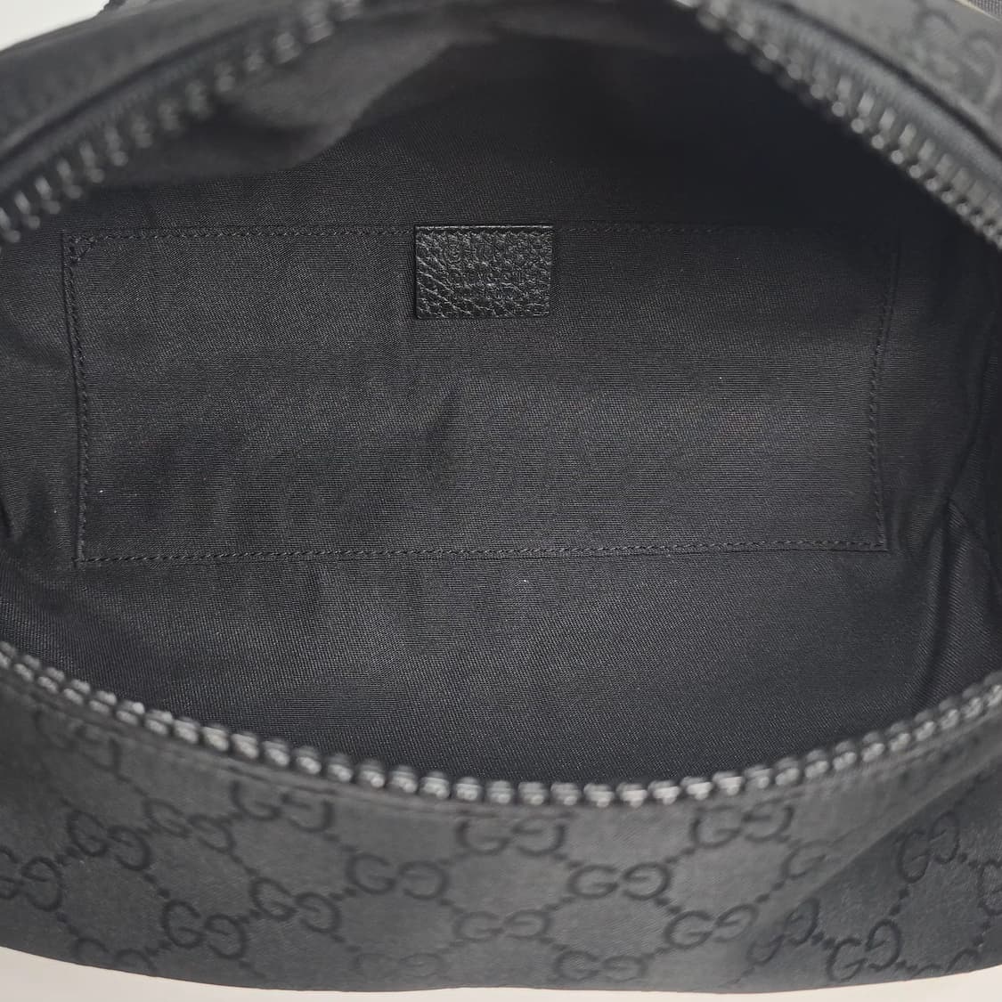 구찌 GG 패브릭 바이커 힙색 벨트백 상품이미지8