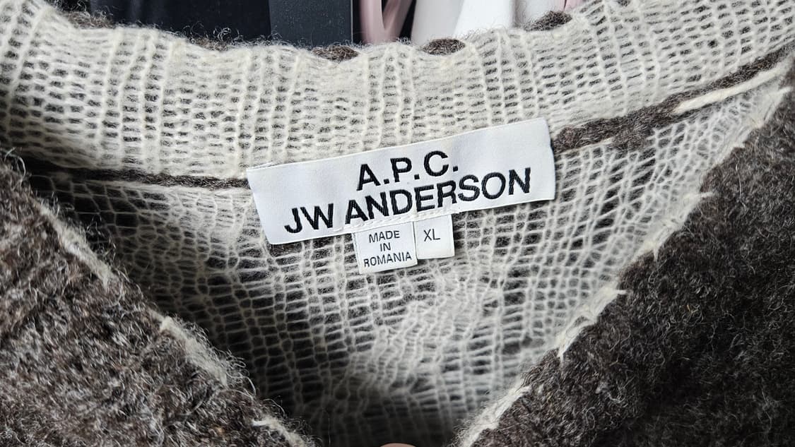 A.P.C x jw 앤더슨 앙쥬 점퍼 브라운 니트 상품이미지2