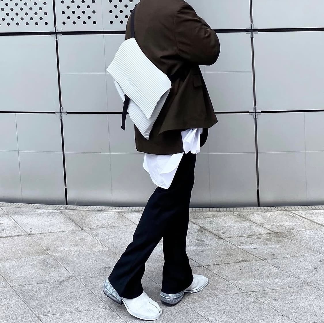 옴므플리세 플리츠 플릿 메신저백 상품이미지3