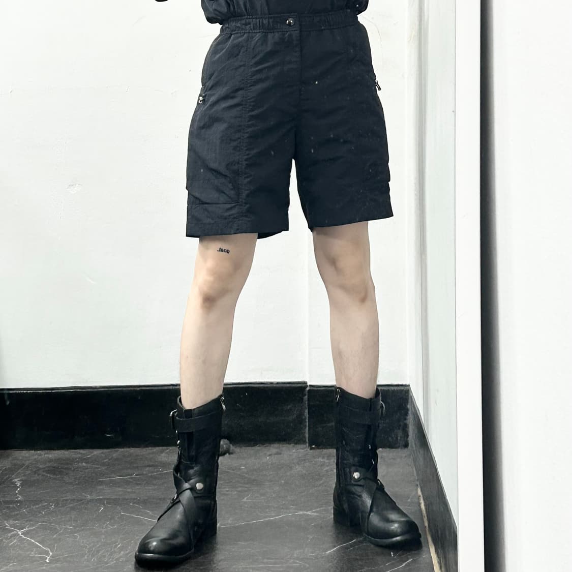 솔리드옴므 22SS 나일론 하프 팬츠 상품이미지2