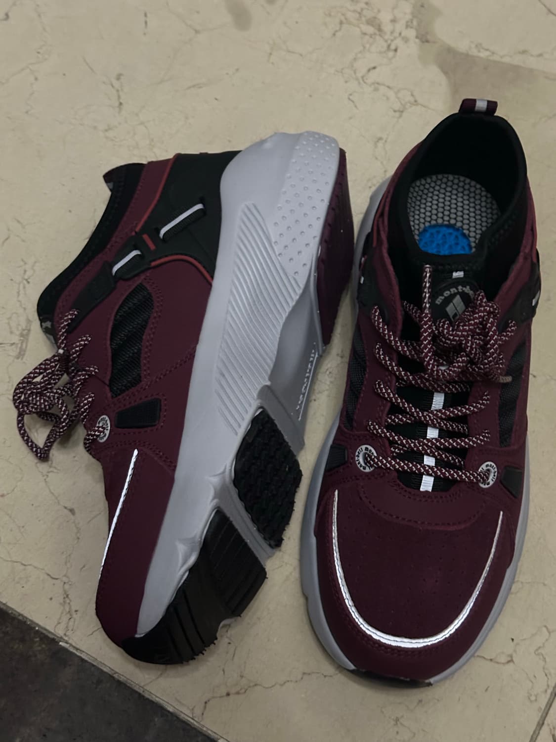 새상품) 몽벨 등산화 버건디 트레킹화/러닝화 워킹슈즈 상품이미지1