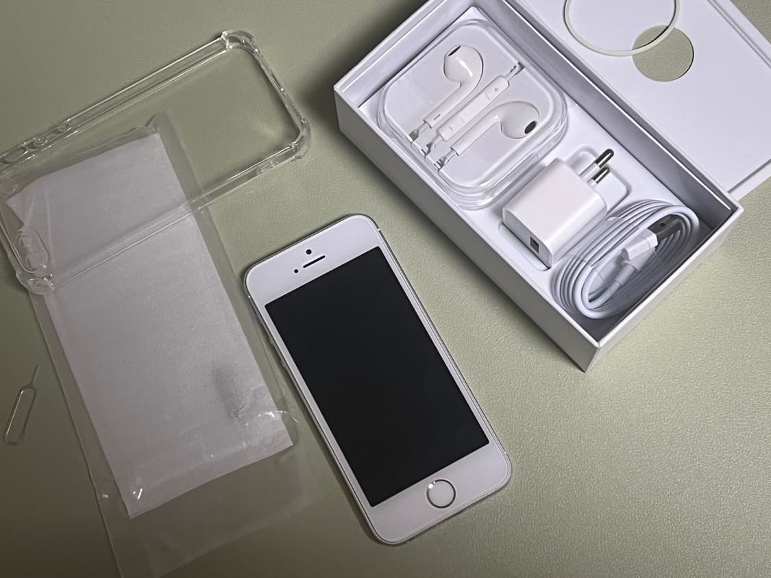 아이폰 se1 실버 128기가  상품이미지2