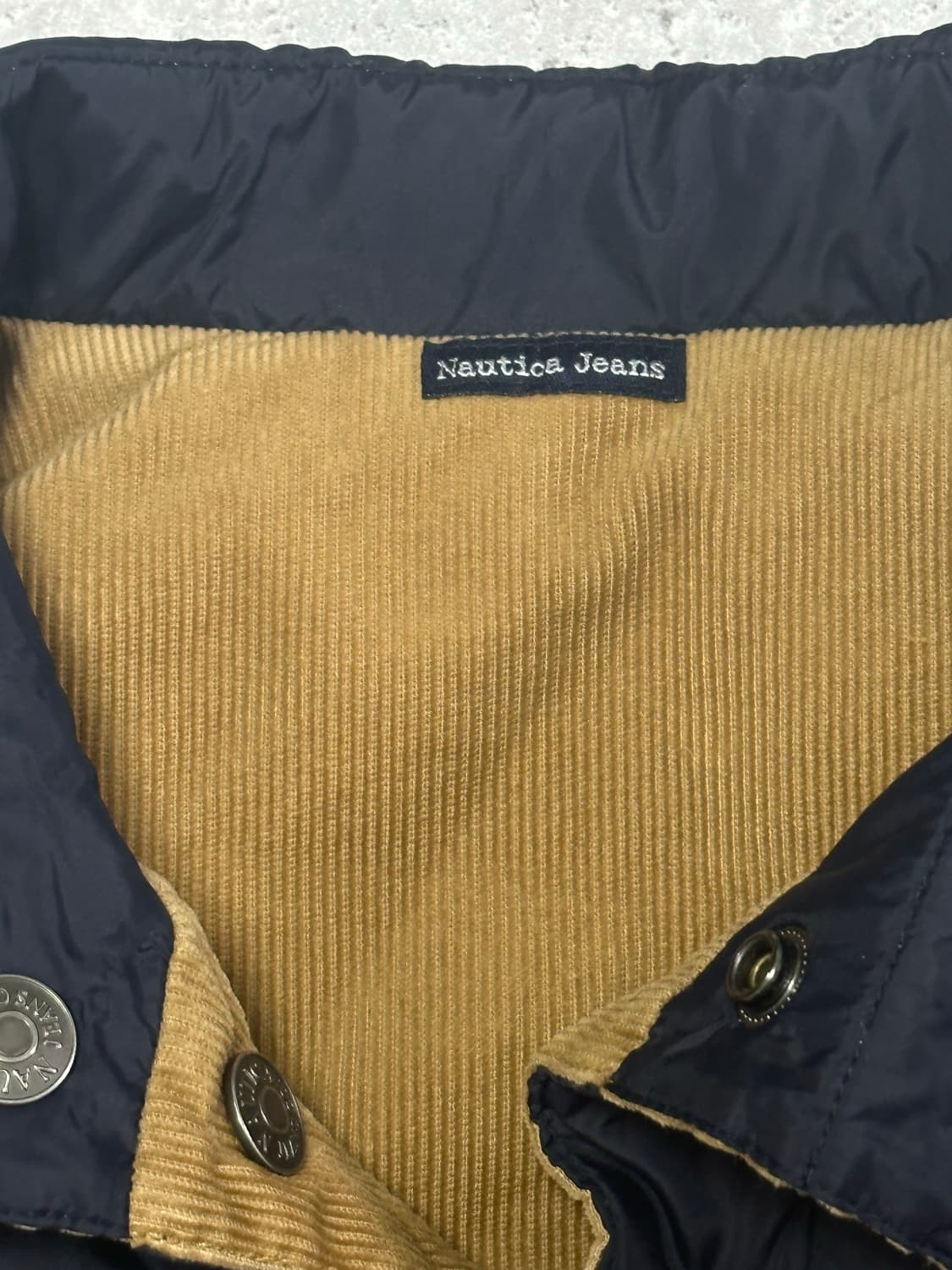 노티카 코듀로이 베스트 브라운 블랙 상품이미지5