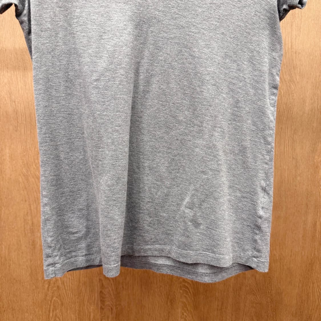 아크네 스튜디오 베이직 브이넥 반팔 티셔츠 슬림핏 그레이 상품이미지5