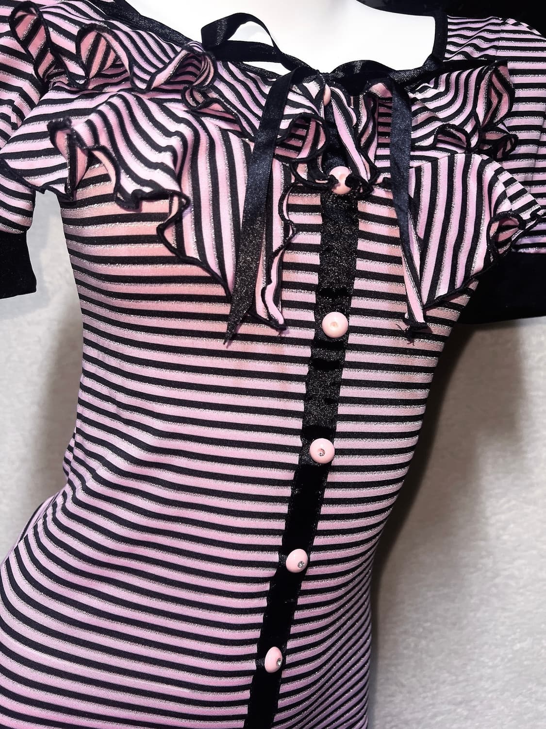 세실맥비 히메갸루 로맨틱 러블리 핑크 스트라이프 프릴 로걀탑 백트임 오네 상품이미지8