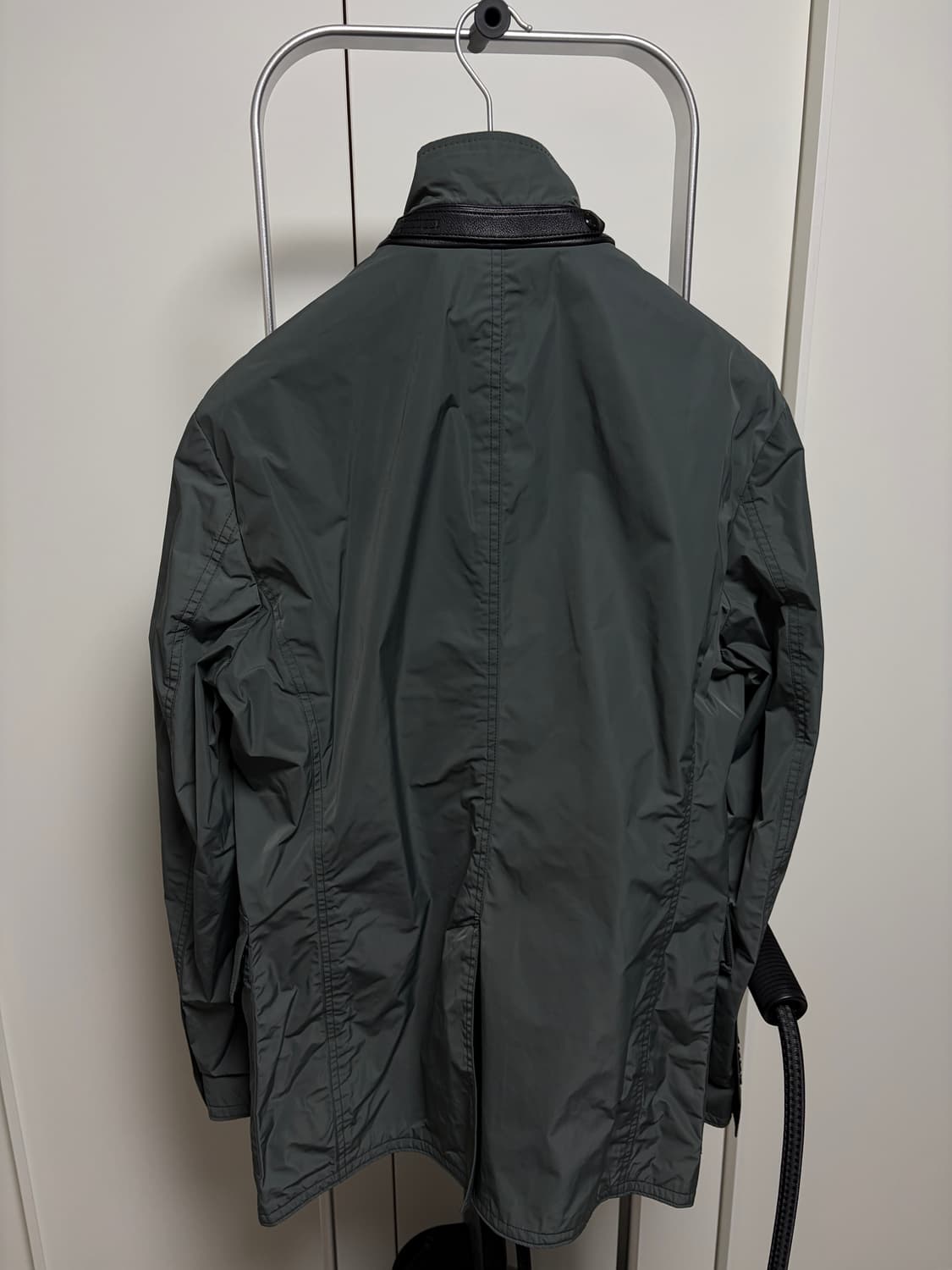 톰포드 윈드브레이커 50 상품이미지4