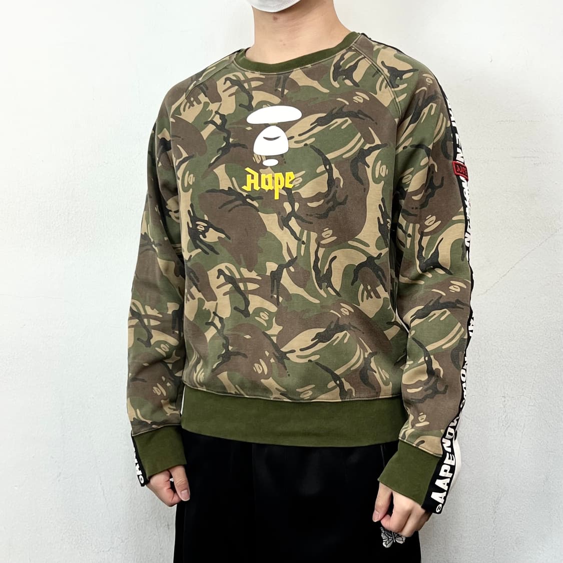 에이프 ABC 카모 바잉 베이싱 에이프 크루넥 맨투맨 상품이미지3