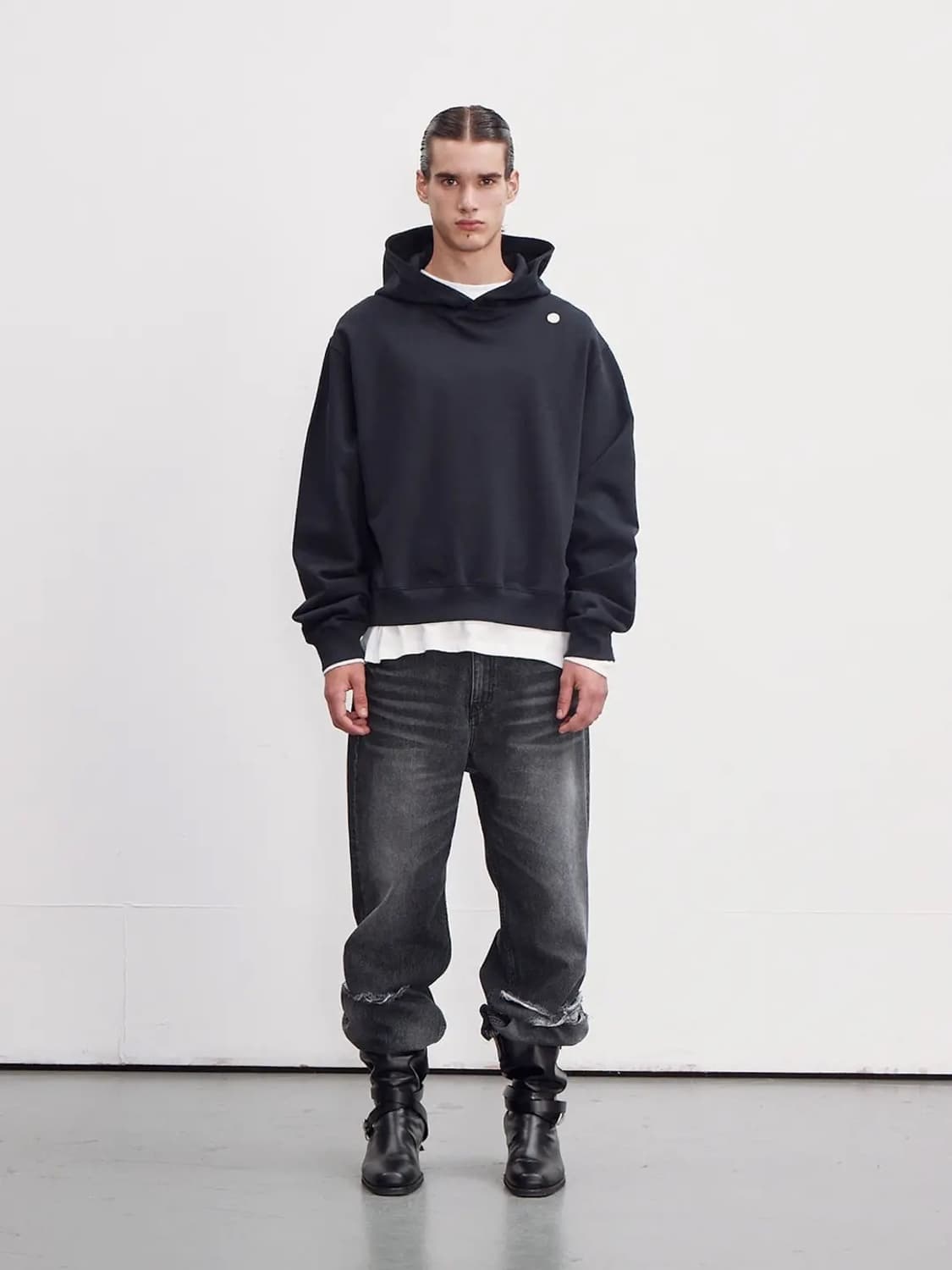 렉토 김수현 눈물의 여왕 크롭 후드티 상품이미지3