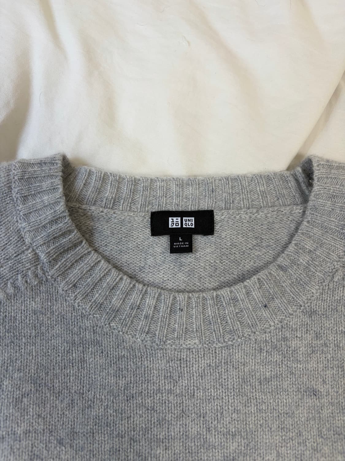 Uniqlo Lambswool Crewneck Sweater Light  상품이미지2