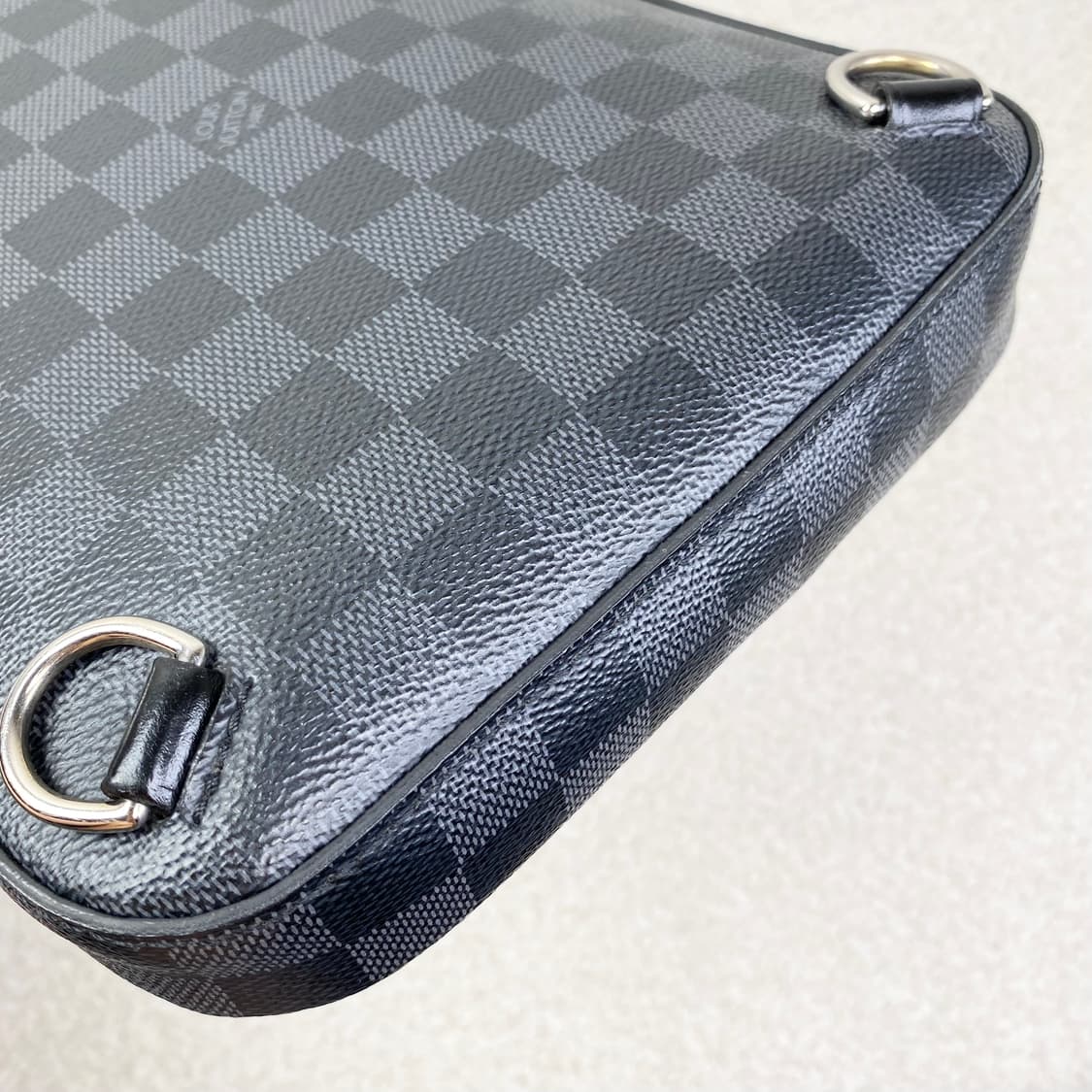 루이비통 크로스백 에비뉴 슬링백 상품이미지8