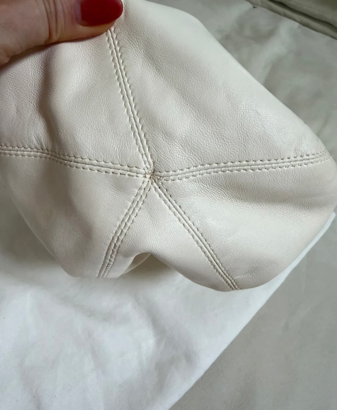 르메르 펄스 볼백 아이보리 상품이미지8