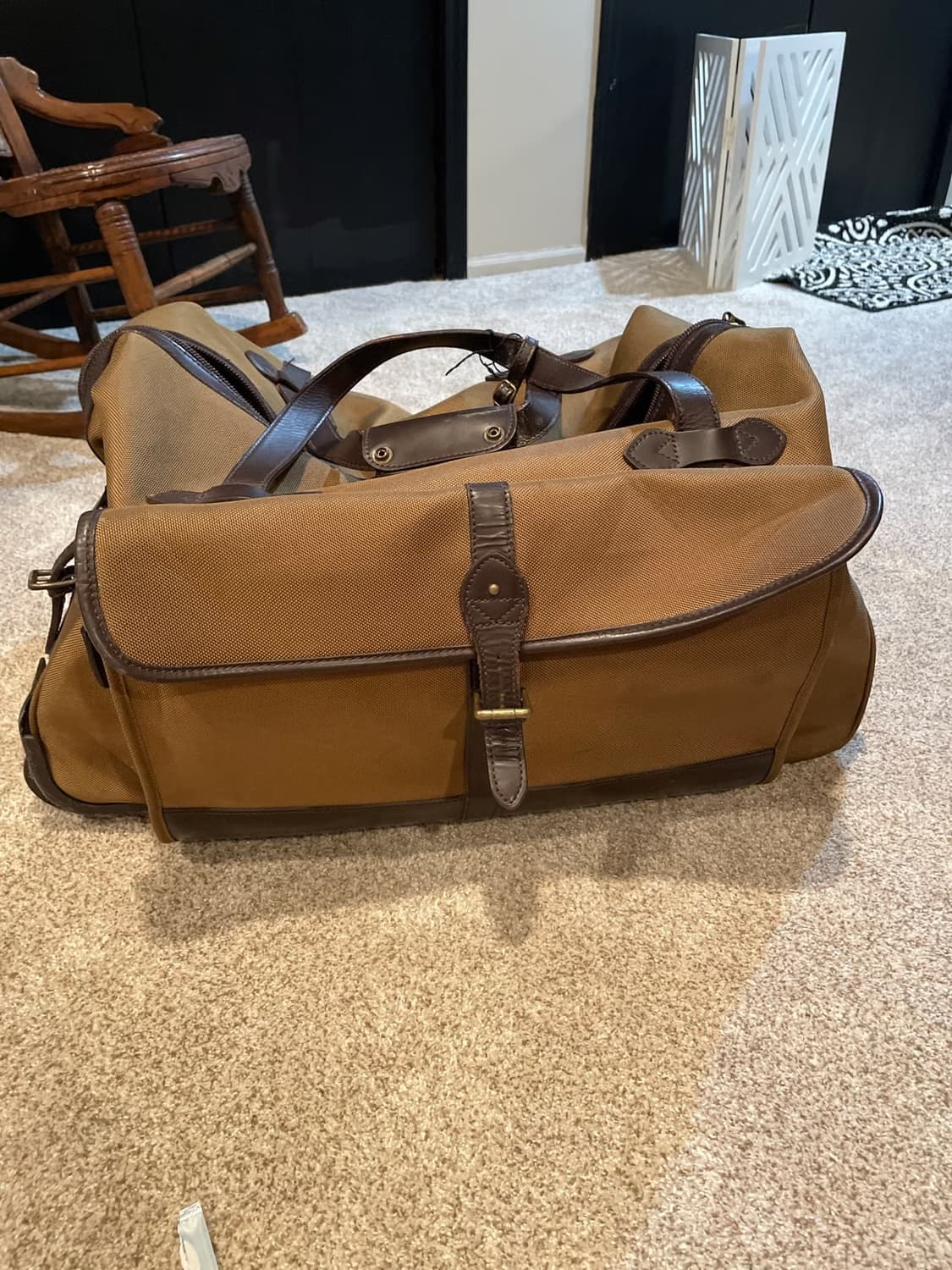 랄프 로렌의 헤리티지 가죽 더플 백 상품이미지1