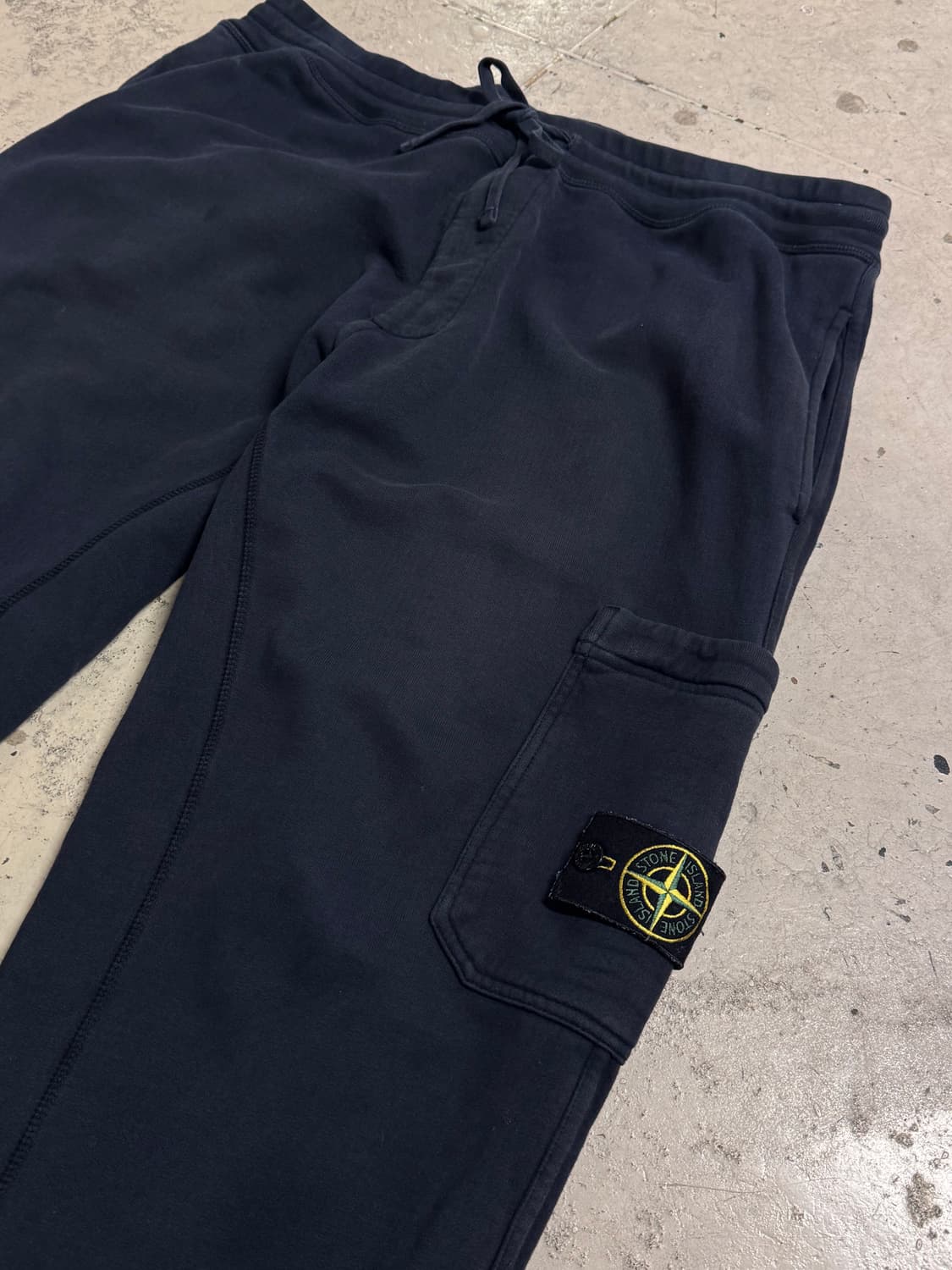 스톤아일랜드 와펜 네이비 조거팬츠  상품이미지2