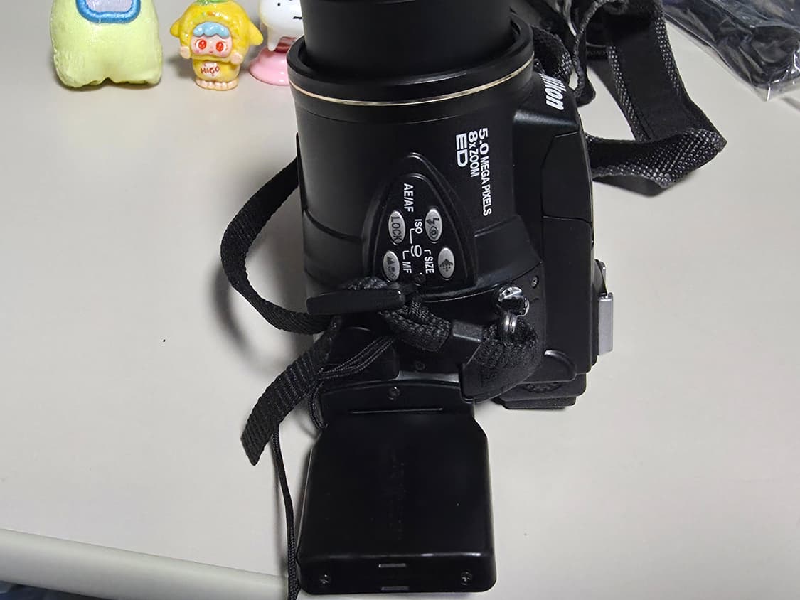 니콘 쿨픽스 5700 빈티지 디지털카메라 상품이미지3