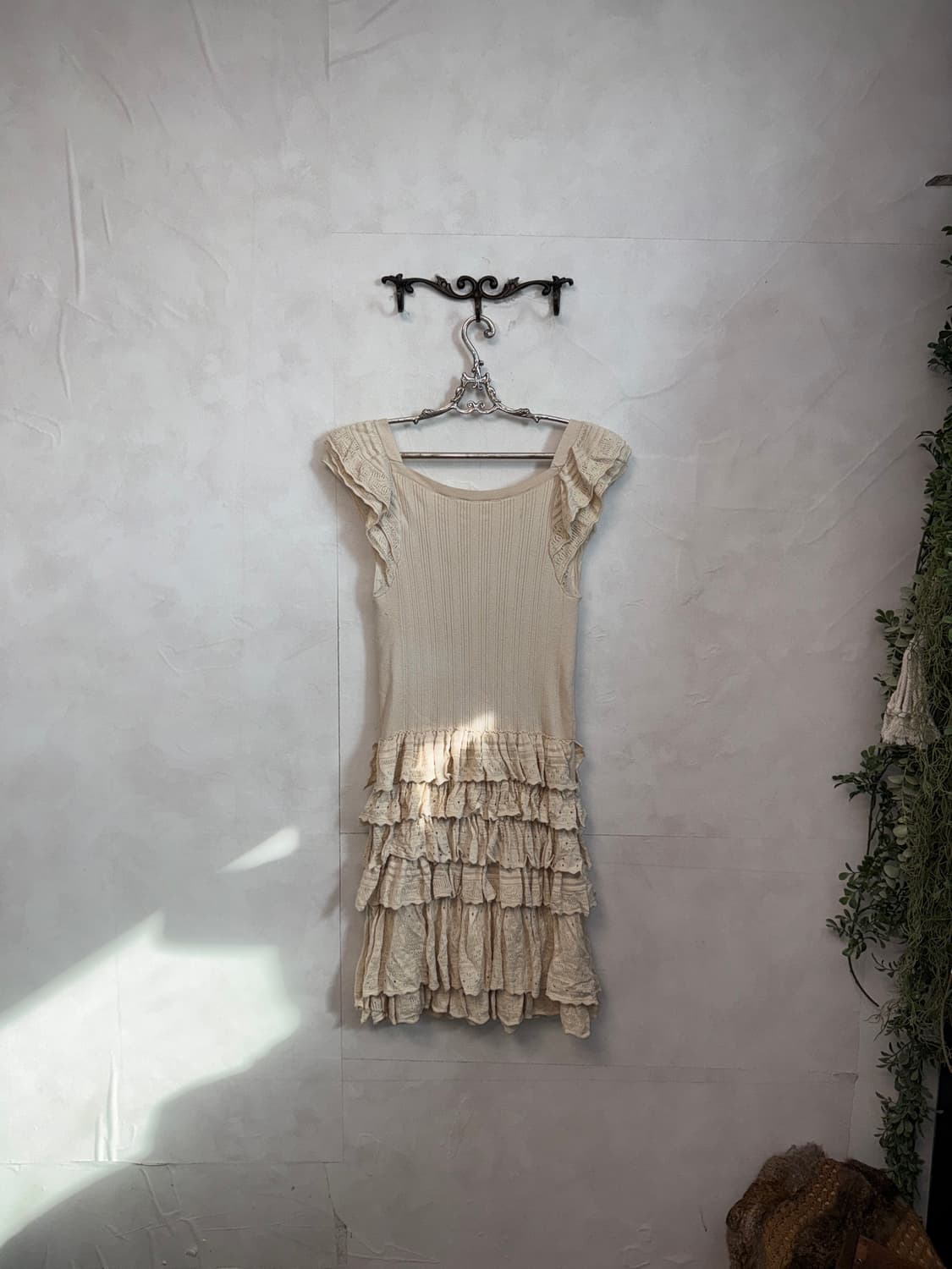 Beige bohemian punching ruffle knit ops 상품이미지6