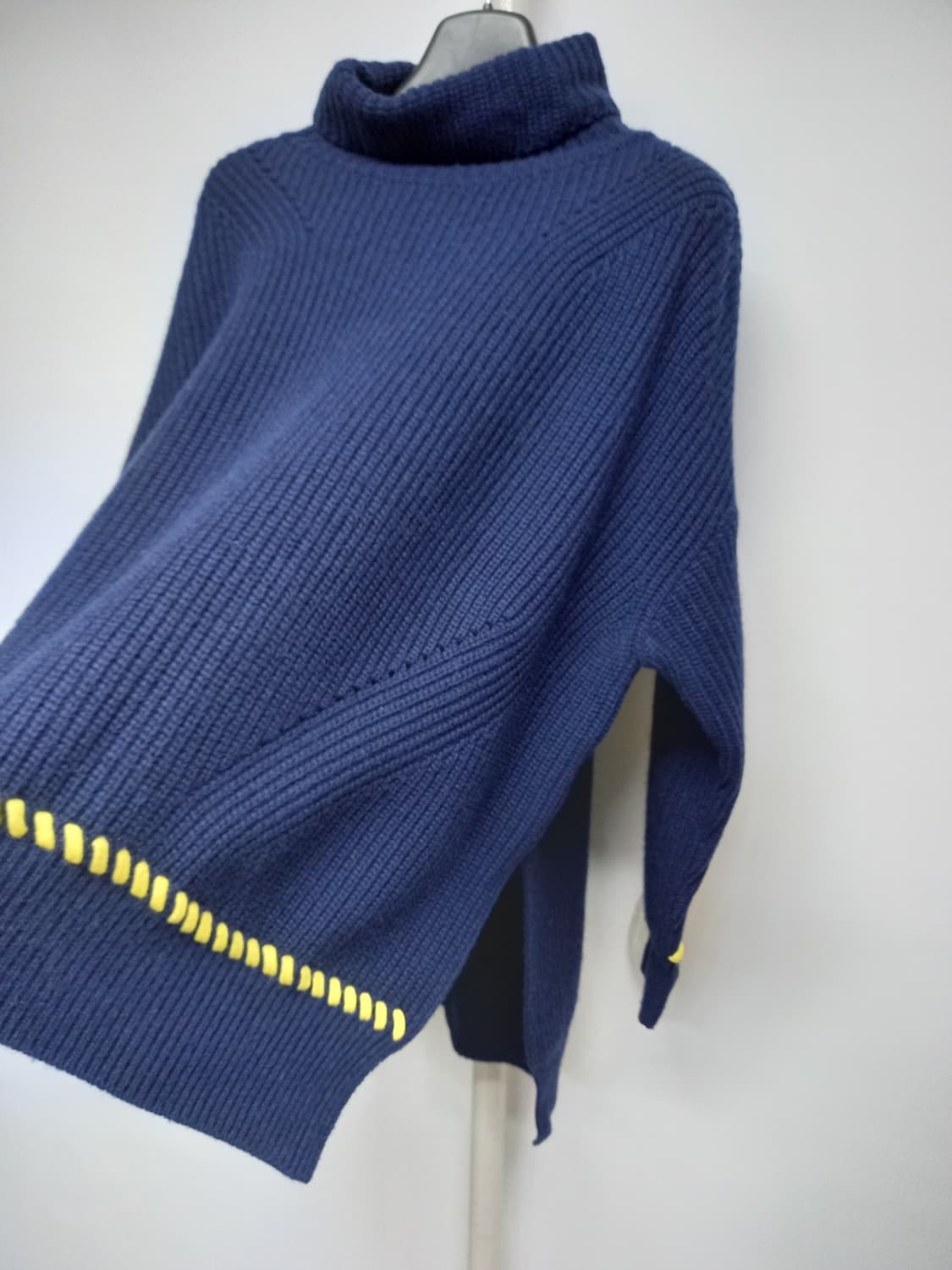 SJYP 춘추동 하이넥 언발 풀오버스웨터 44-66 상품이미지5