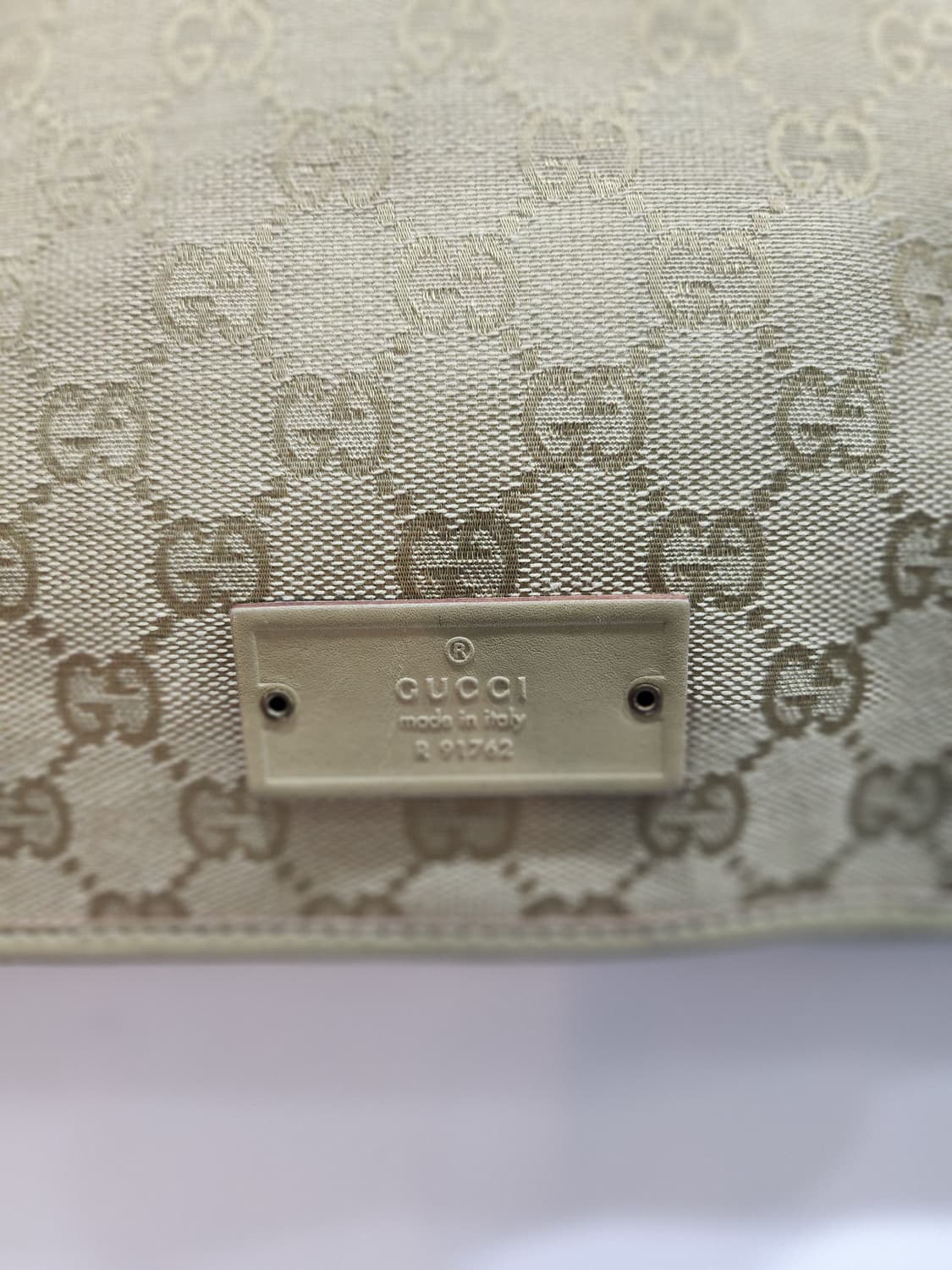 구찌 GG 패턴 크로스백 정품 상품이미지3