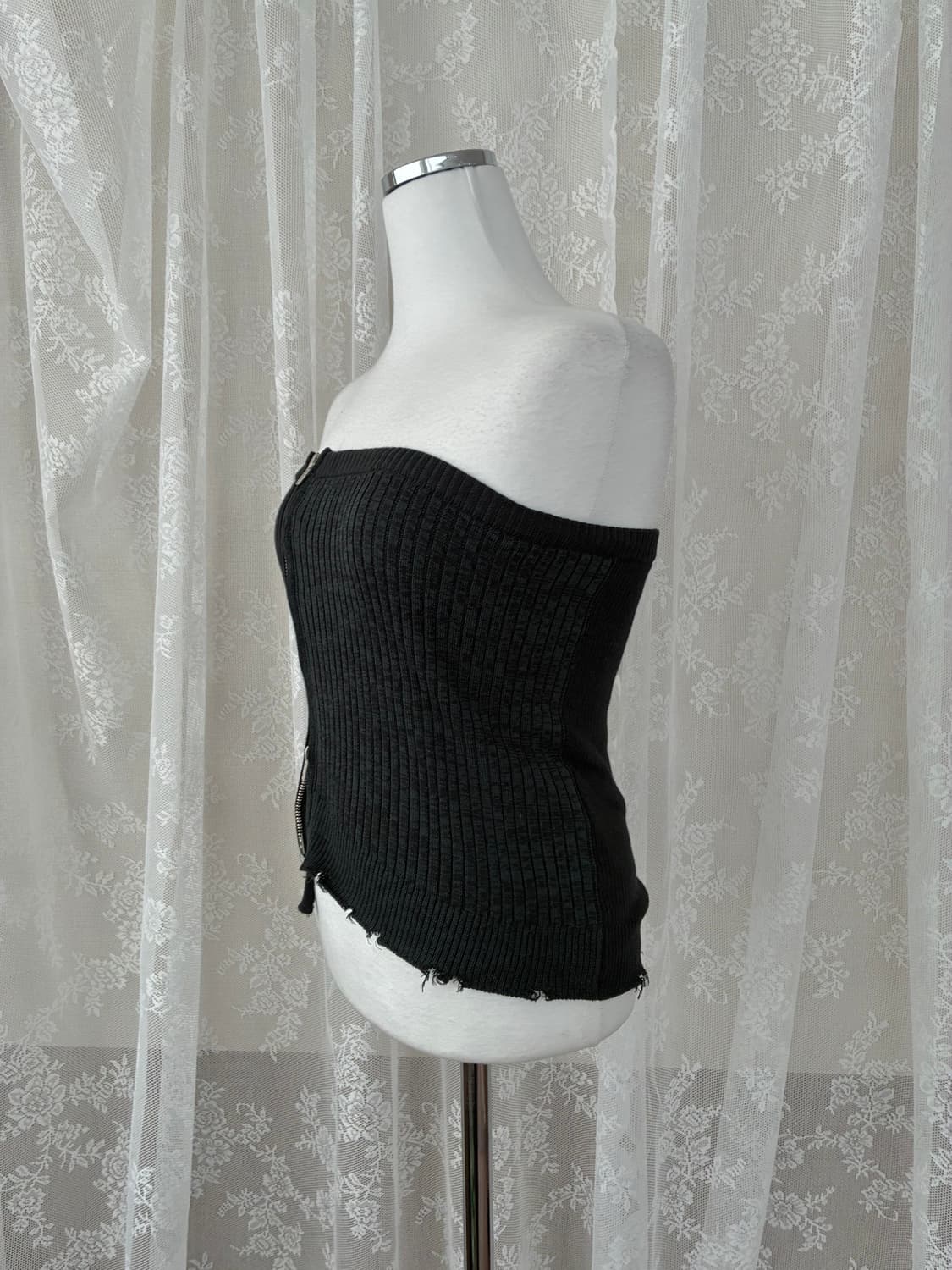 F) 마뗑킴 데미지 니트 집업 튜브 탑 블랙 상품이미지2