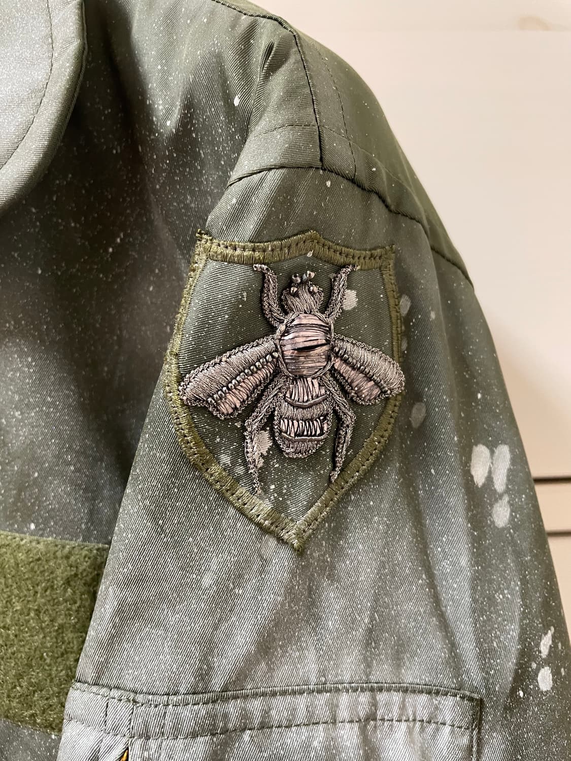 구찌 핸드프린팅 고스트 봄버 상품이미지2