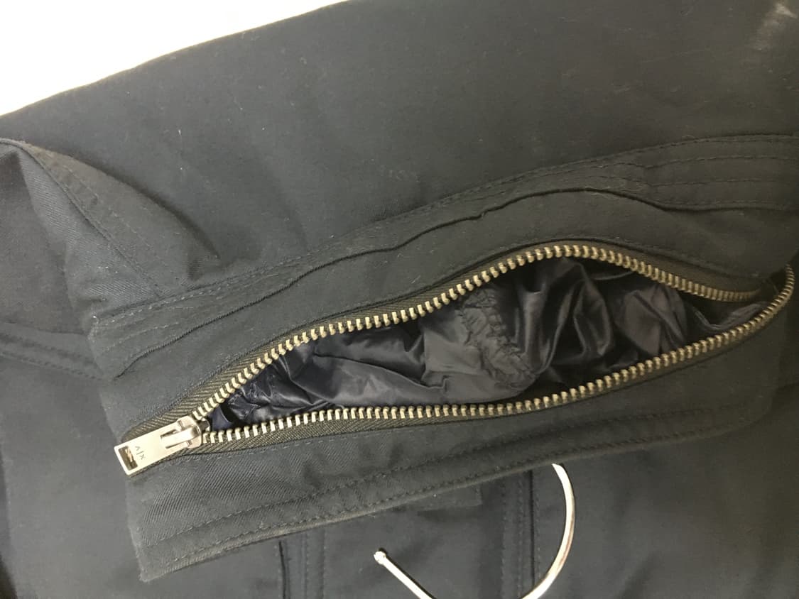 아르마니 익스체인지 M-65 자켓 야상 네이비 색상 판매합니다 상품이미지5