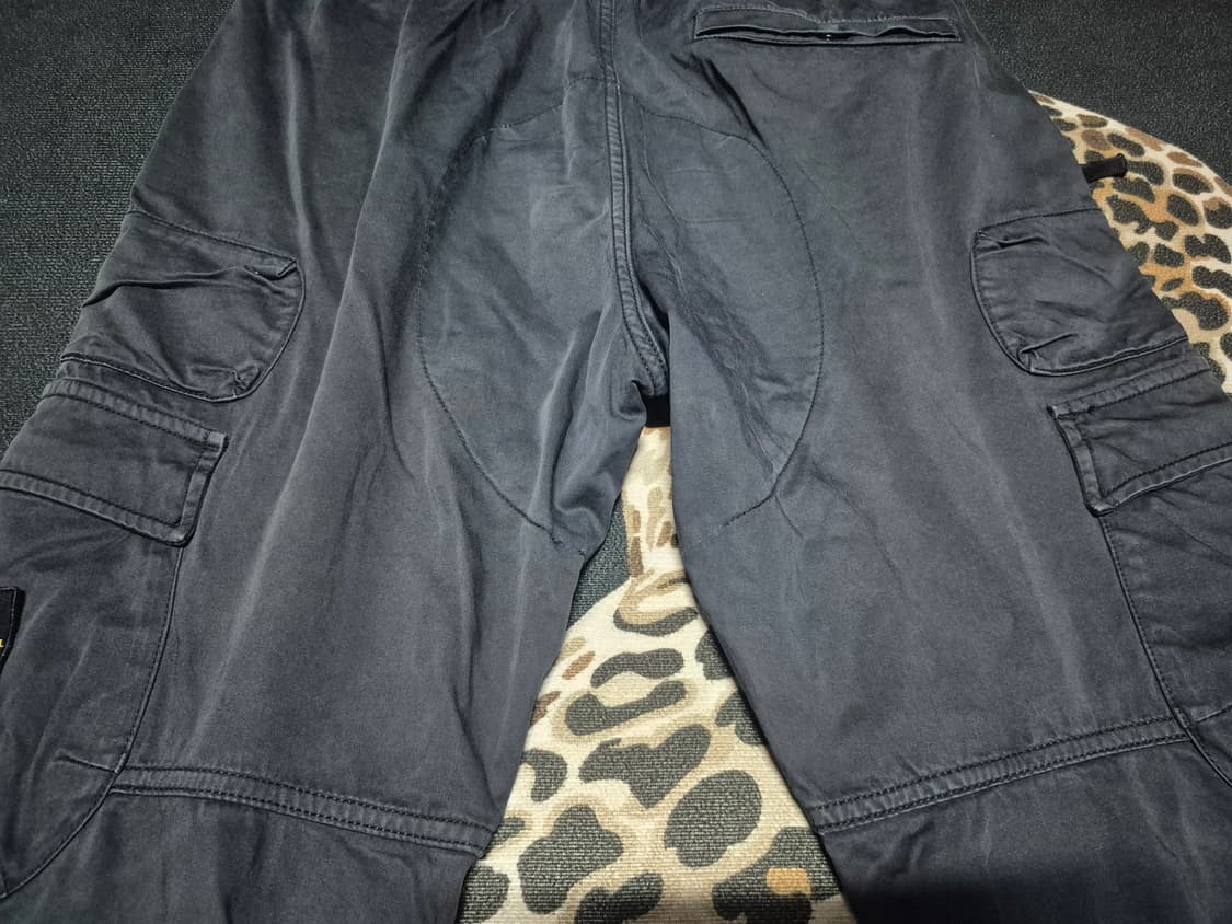 스톤 아일랜드 18F/W 탄창 카고 팬츠 정품 상품이미지8