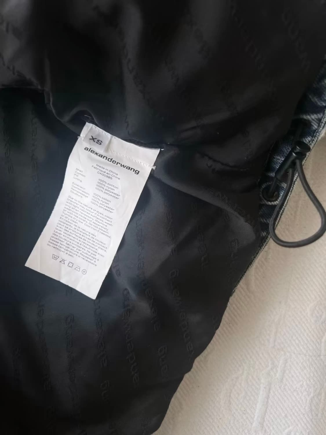 (~3/1까지만) 알렉산더왕 로고 패치 크롭 데님 패딩 xs 상품이미지5