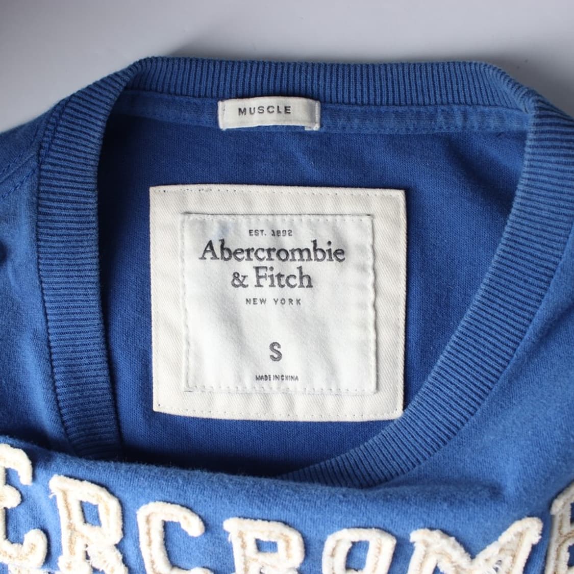 아베크롬비 블루 아플리케 로고 반팔티 S 상품이미지5