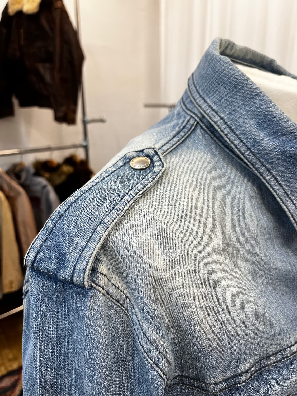 버버리 블랙 라벨 밀리터리 데님 자켓 상품이미지5