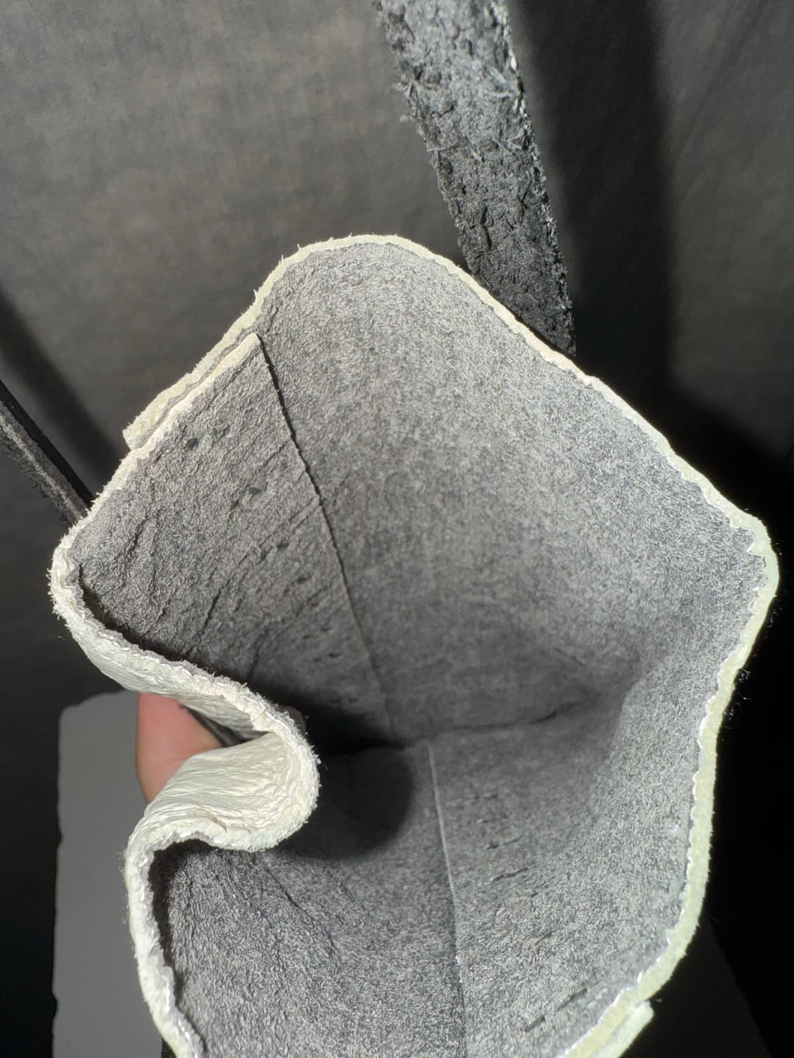 Isaac Sellam Ice Leather Cross Bag 상품이미지7