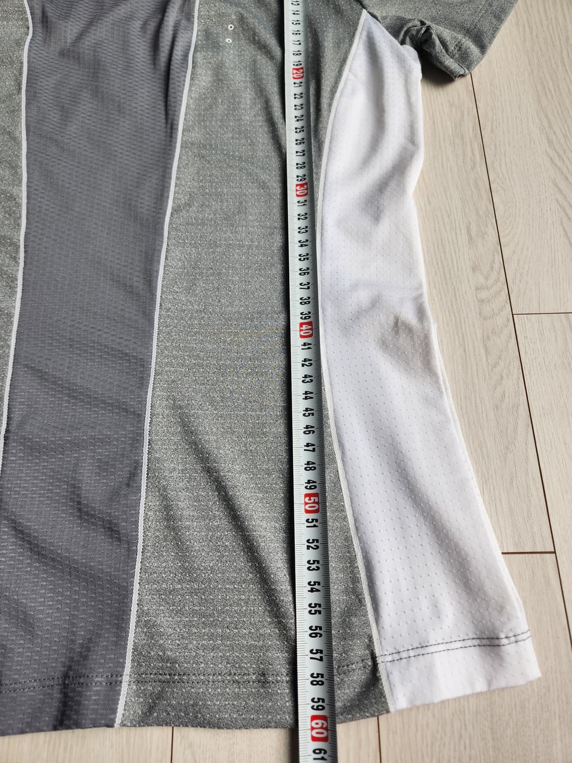 새상품급)네파 여성 반집업 기능성 반팔티 사이즈90 s

여러 중고사이트 상품이미지4