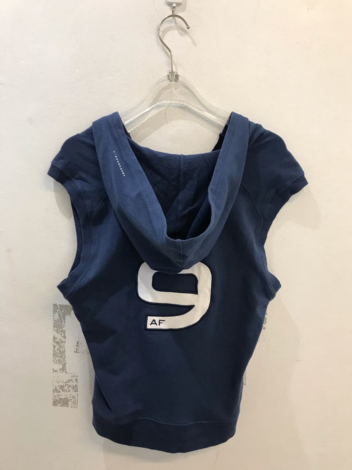 Abercrombie and Peach sleeveless hood 상품이미지2