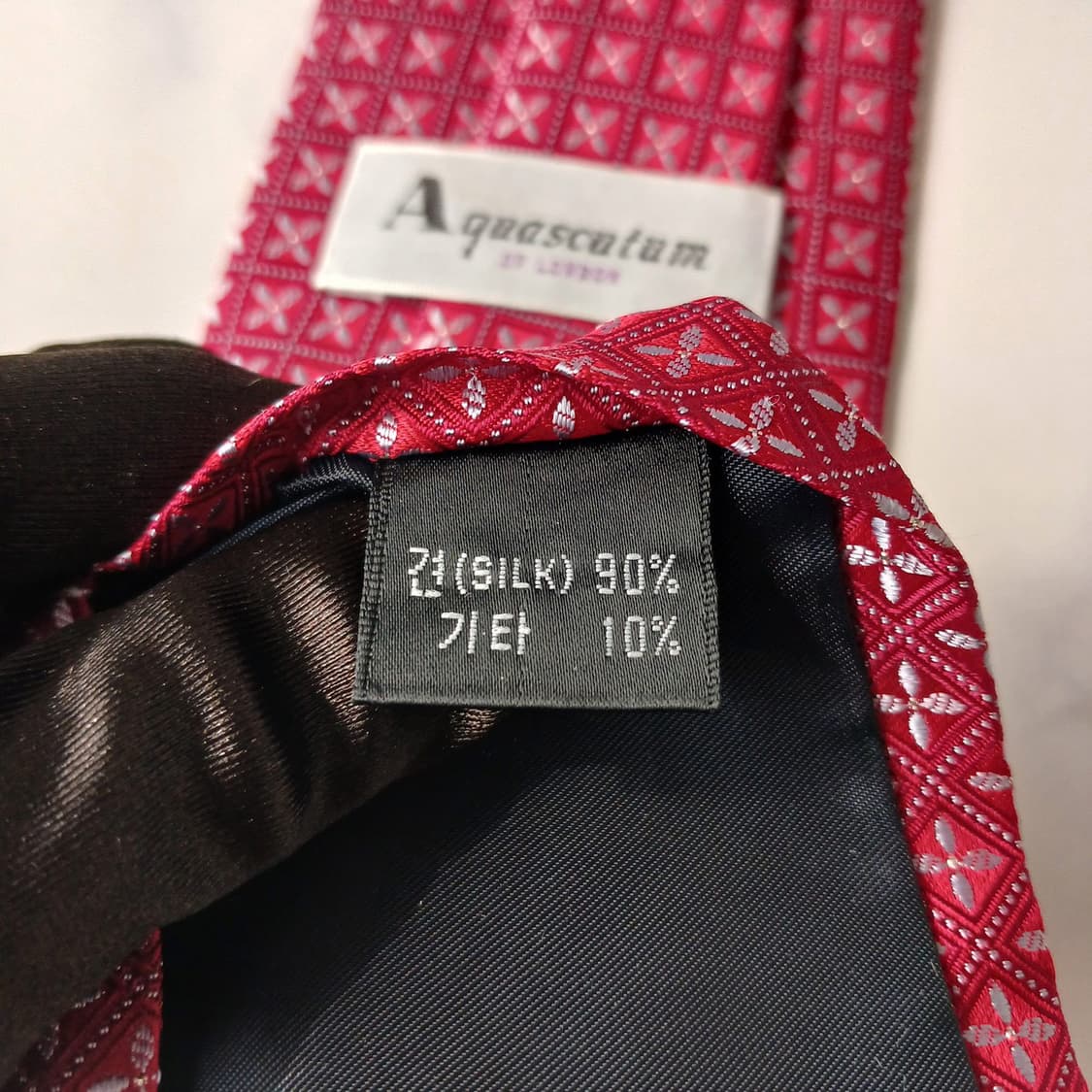 아쿠아스큐텀 실크 레드 패턴 넥타이 9.5cm S~A+등급 E901 상품이미지9