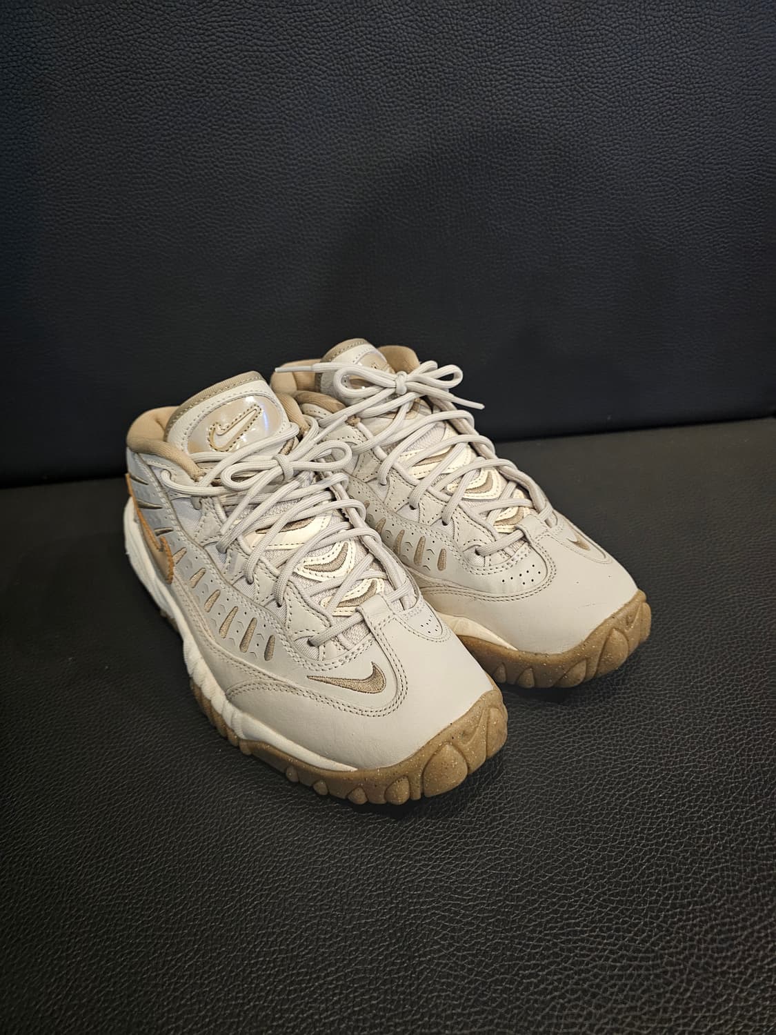 나이키 에어 어드저스트 상품이미지2