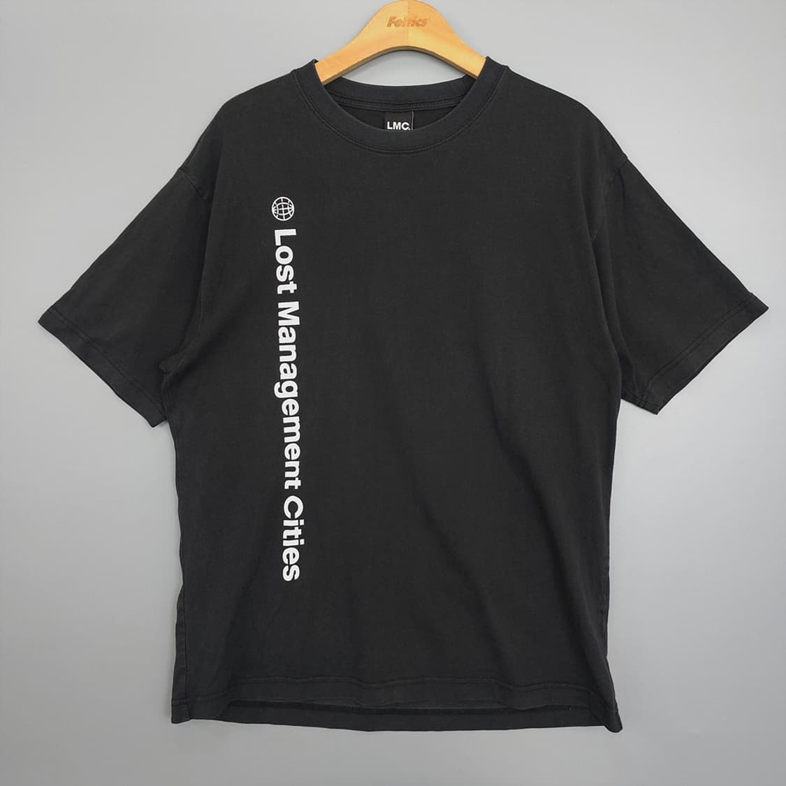 엘엠씨 LMC 로고 그래픽 반팔티 블랙 상품이미지1
