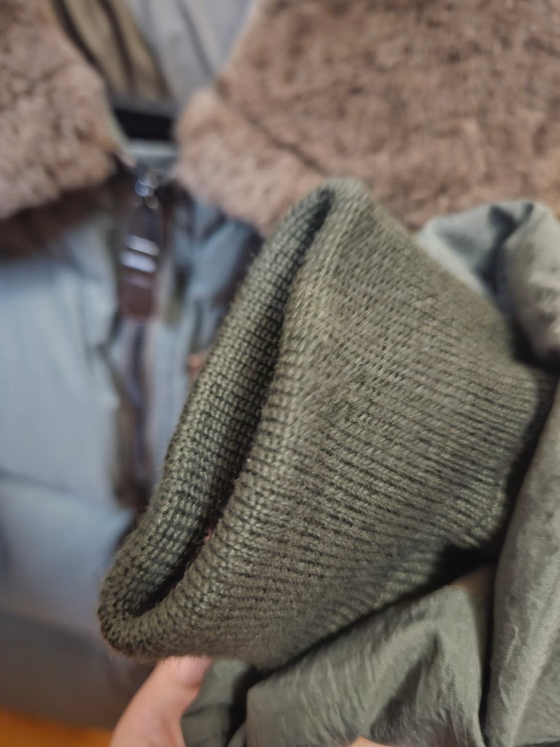 L 100) 이스트로그 B-15 플라이트 봄버 다운 점퍼 무스탕 패딩 상품이미지8