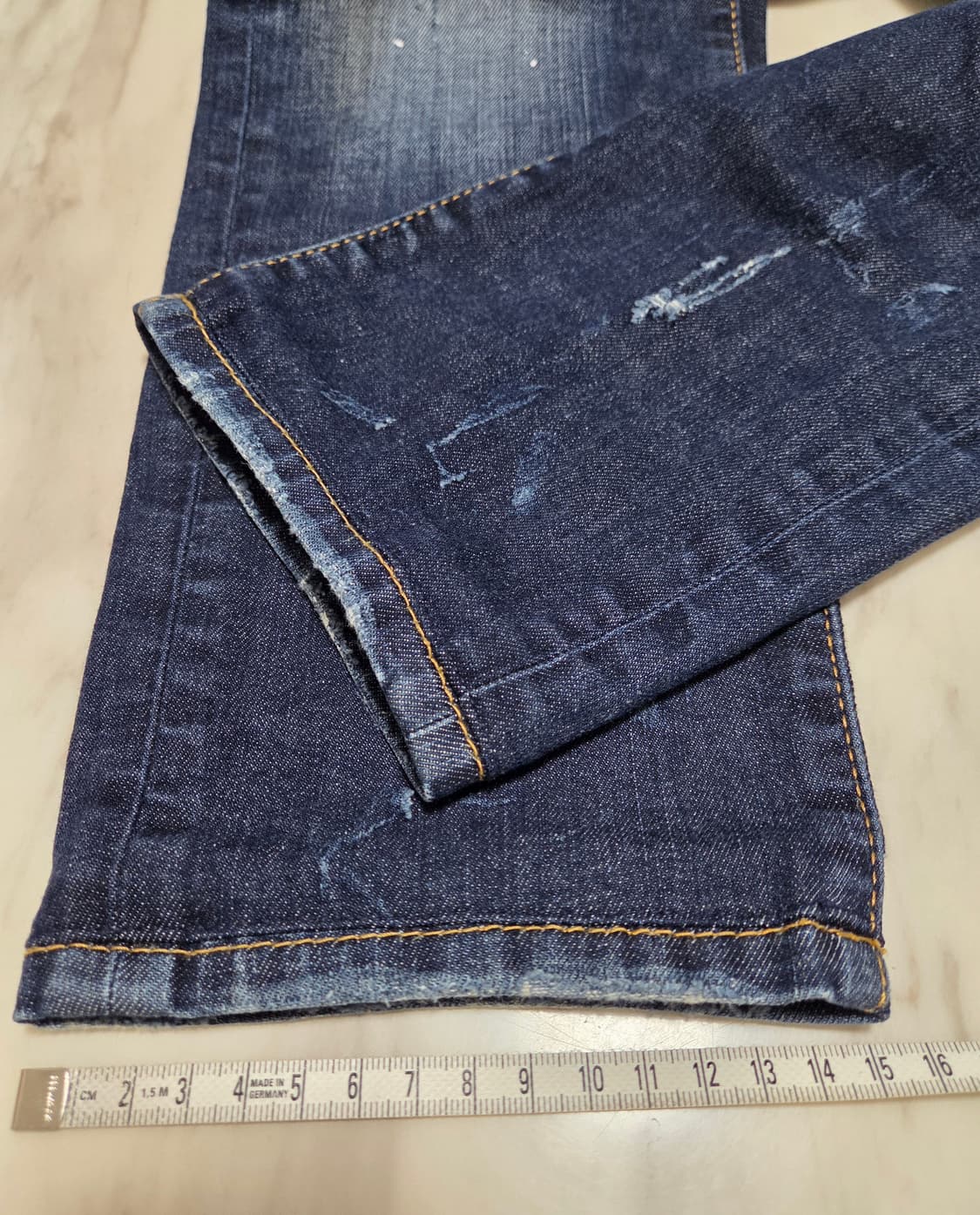 디스퀘어드 루키 레더 패치 데님팬츠 상품이미지3