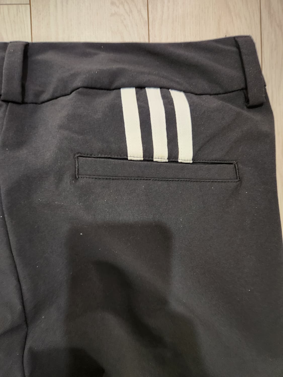 아디다스 기능성 여성 팬츠 사이즈m

사진이 이상하게 나왔는데 새상품처럼 상품이미지8