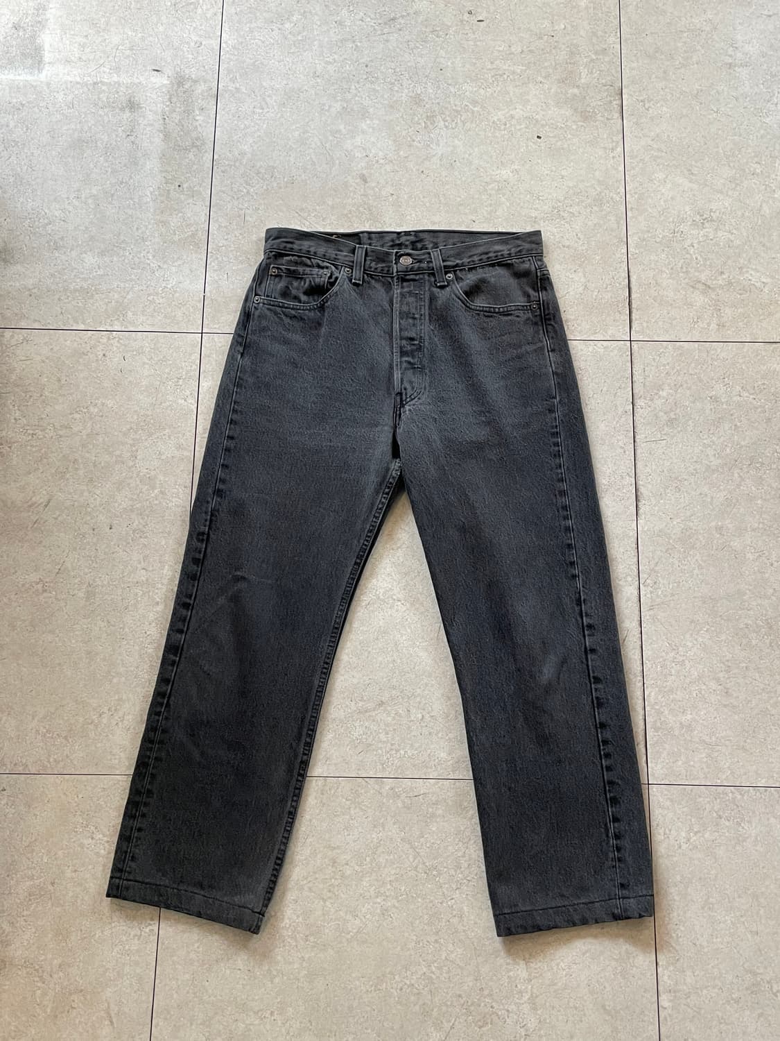 리바이스 501 블랙 데님 팬츠 상품이미지2