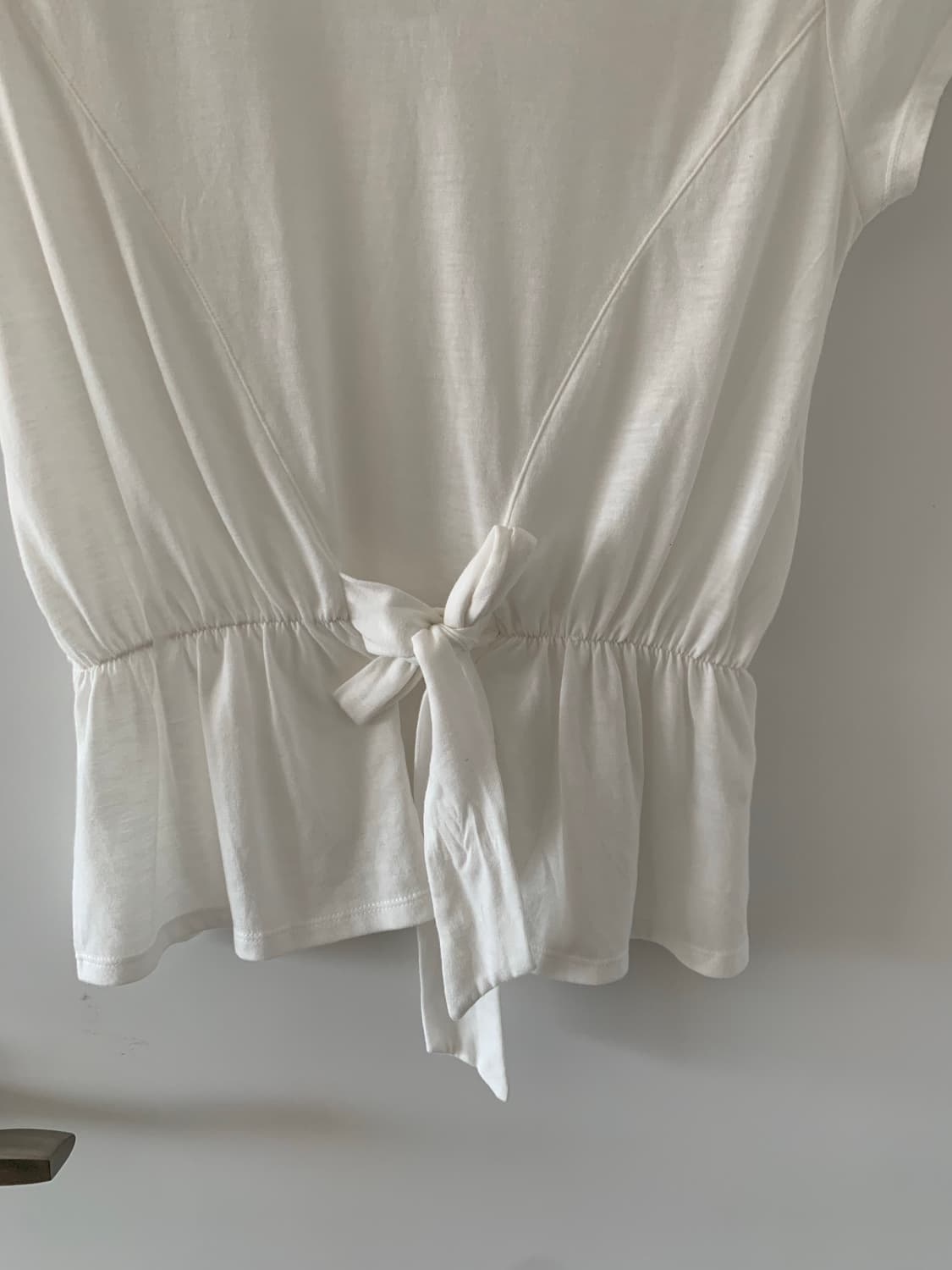 화이트 리본 티셔츠 상품이미지3