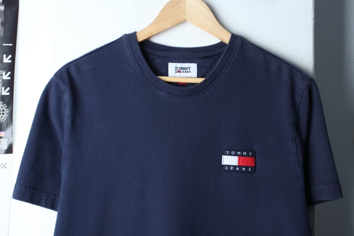 (L-XL) 타미힐피거 반팔 티셔츠 에이징 스몰로고 네이비-7B62 상품이미지3