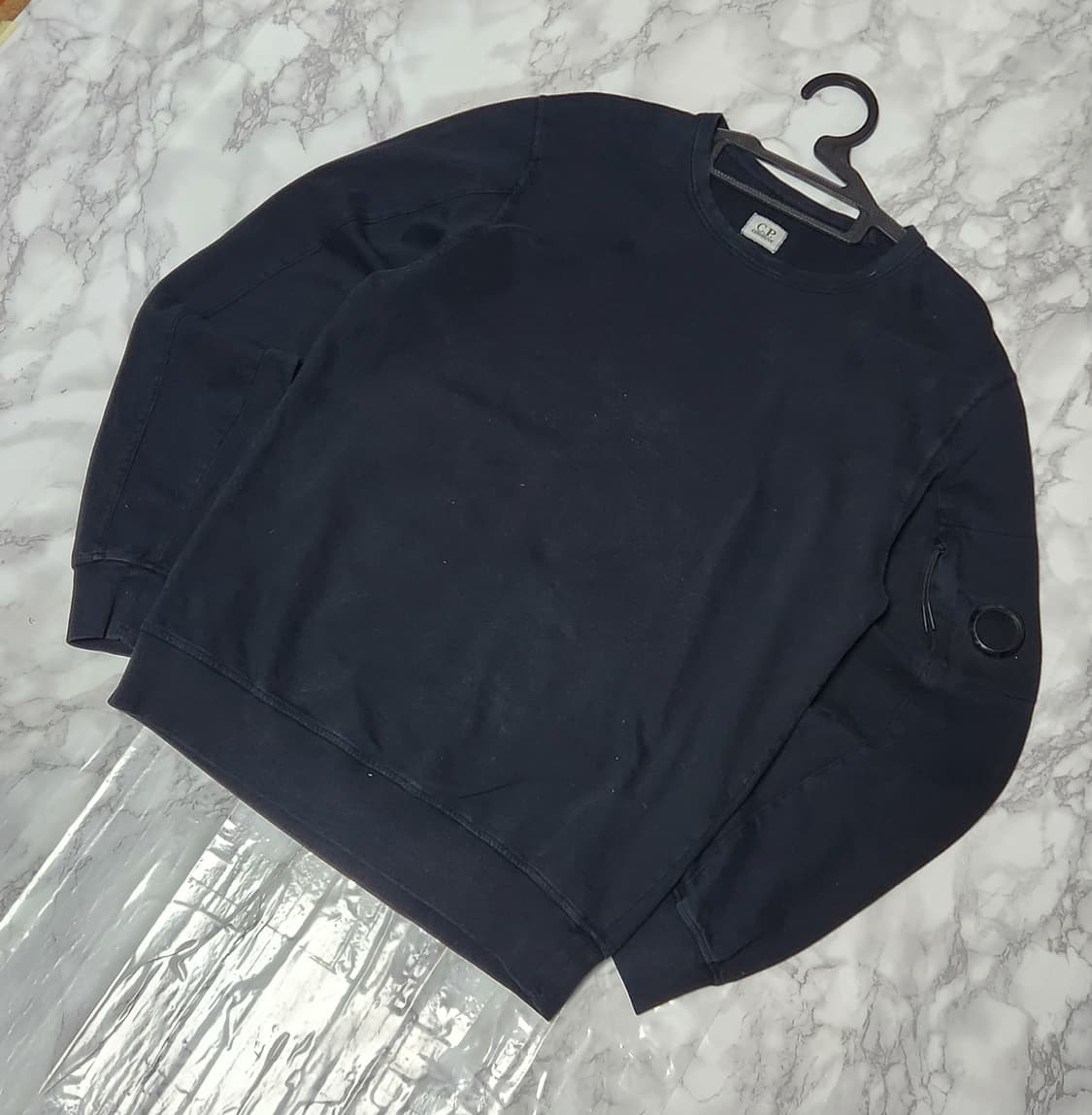 CP 컴퍼니 렌즈 맨투맨 상품이미지2