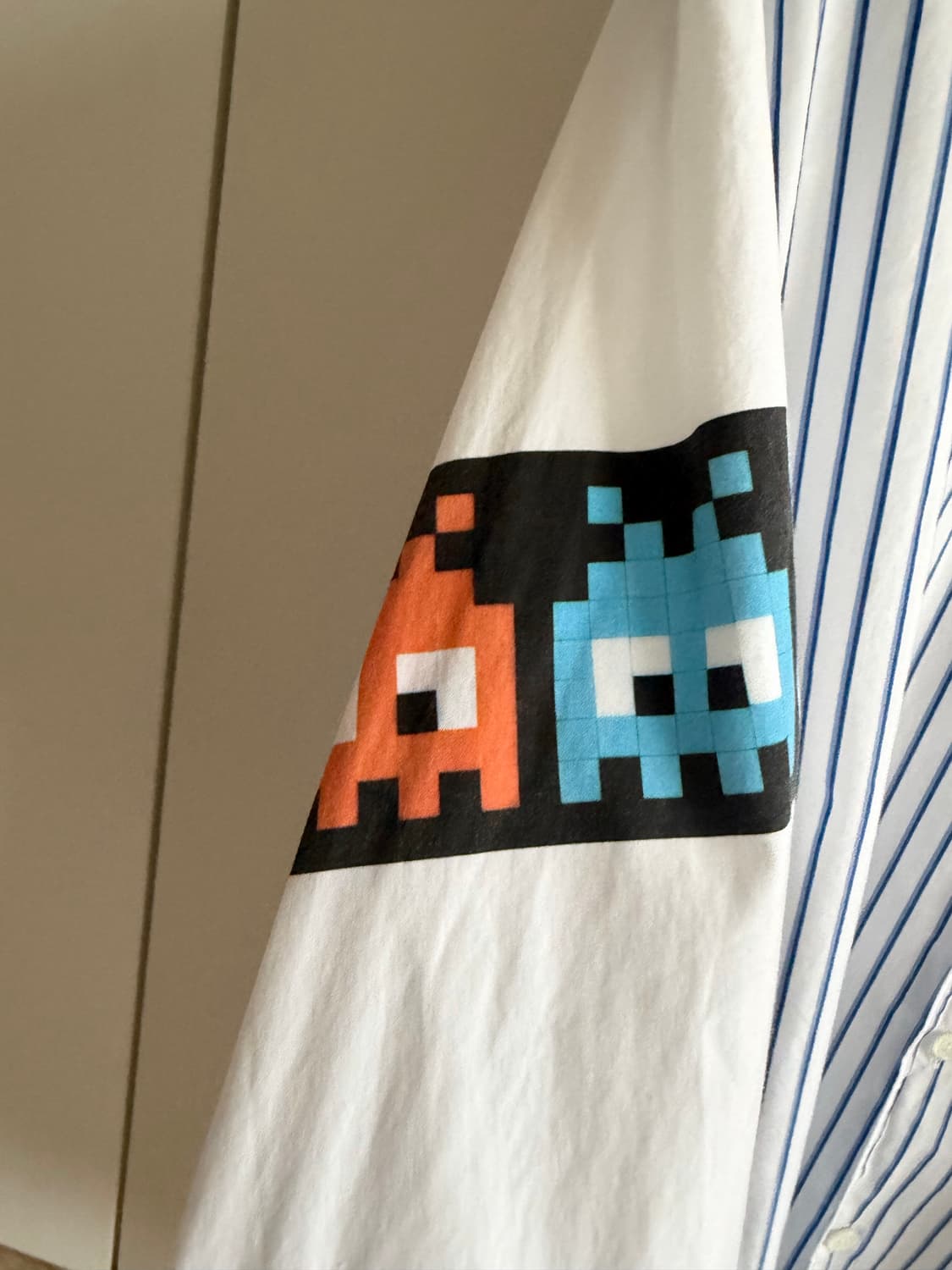 꼼데가르송 셔츠 invader 콜라보 제품 상품이미지3